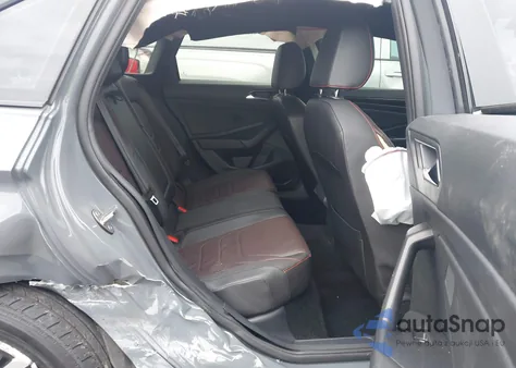 2024 Volkswagen Jetta Gli 2.0T Autobahn z USA, uszkodzony, nr VIN 3VW2T7BU2RM069014